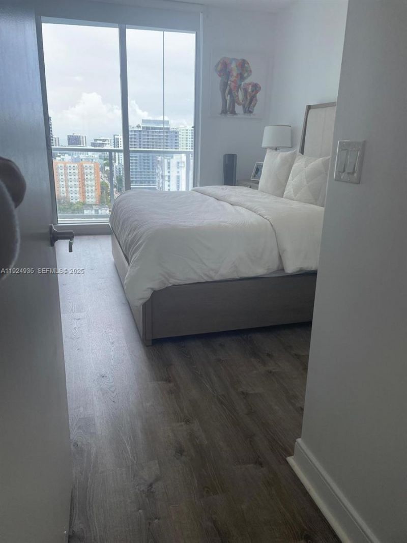 185 SW 7th St, Unit 2014, Miami, FL 33130 Photo