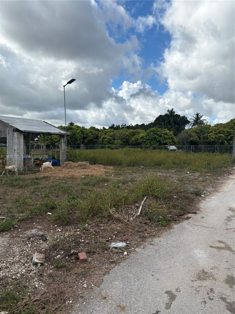 Krome Avenue, Miami, FL 33196 Photo