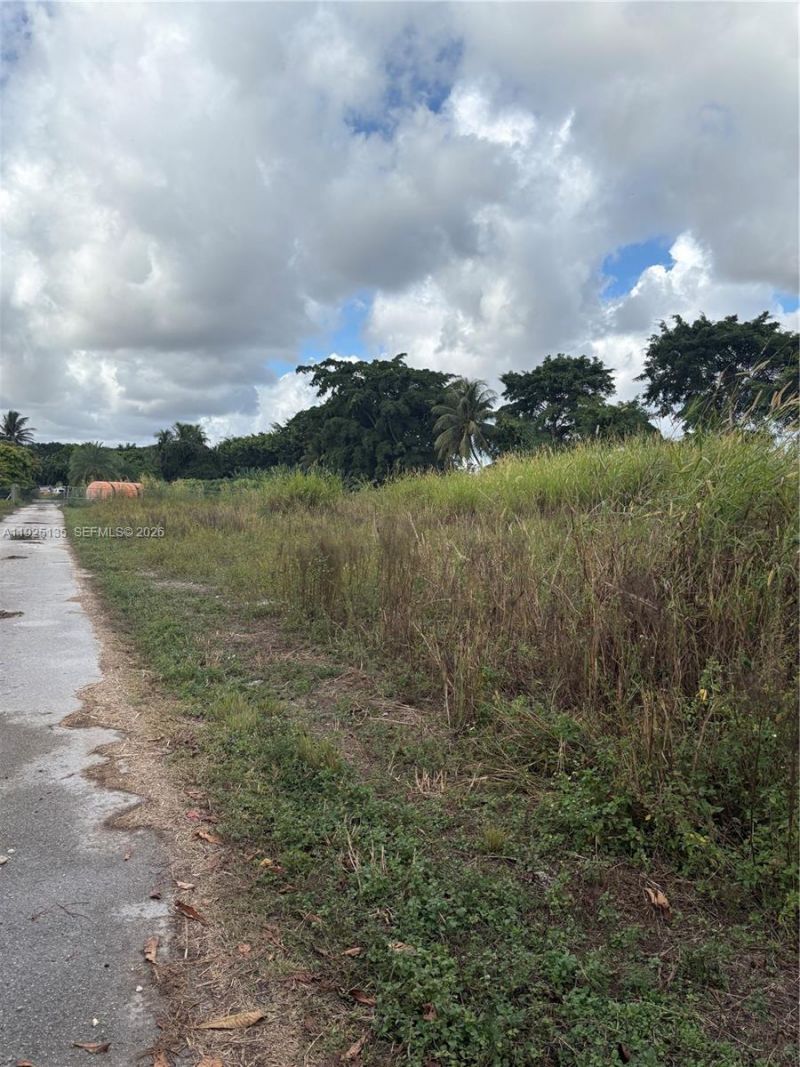 Krome Avenue, Miami, FL 33196 Photo