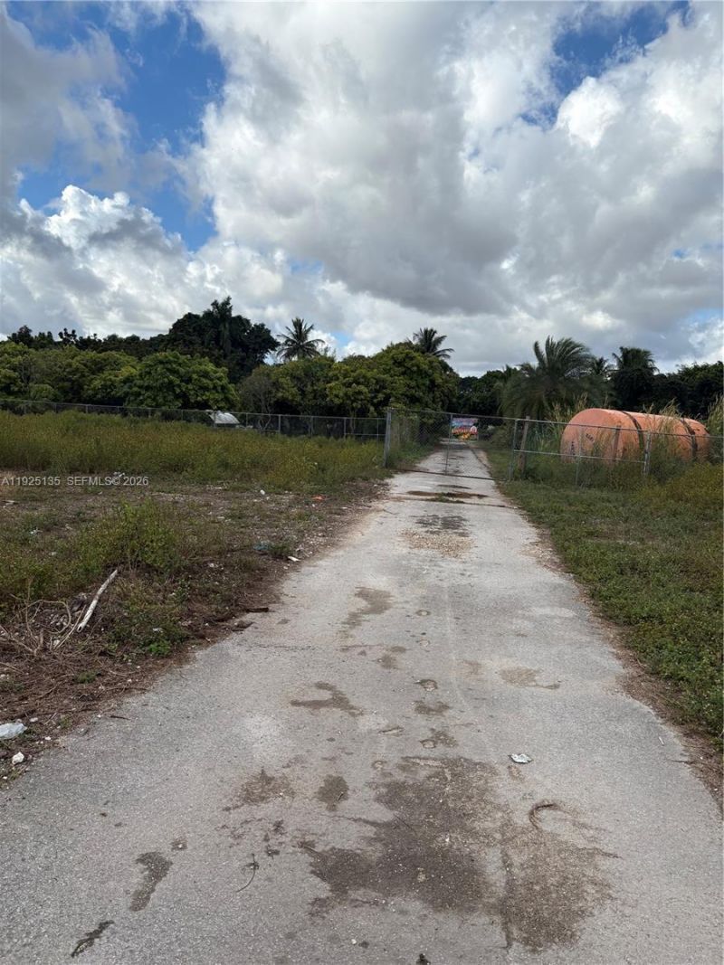 Krome Avenue, Miami, FL 33196 Photo
