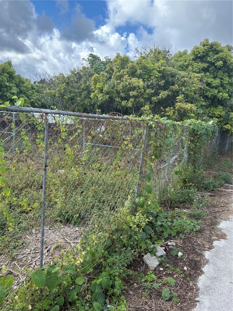 Krome Avenue, Miami, FL 33196 Photo