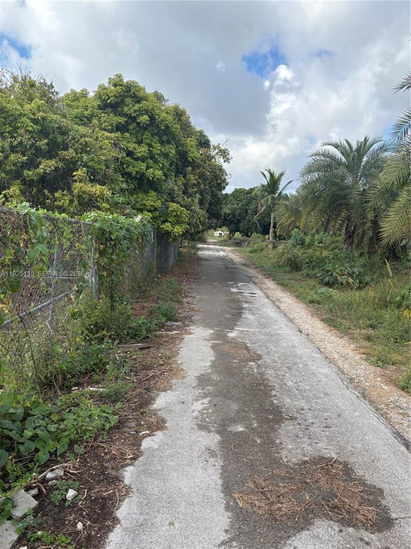 Krome Avenue, Miami, FL 33196 Photo