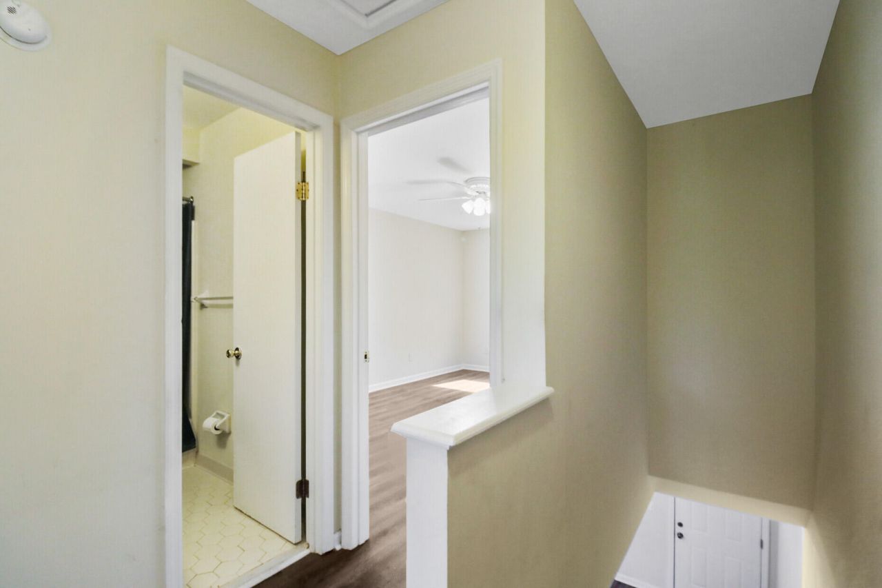 104 Muir Court Photo 16