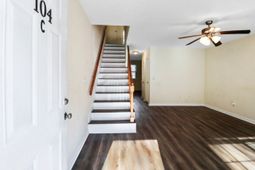 104 Muir Court photo 4