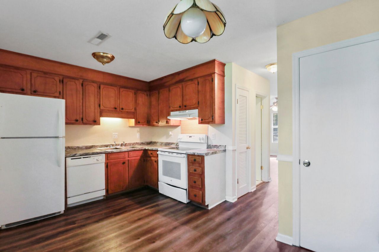 104 Muir Court Photo 7