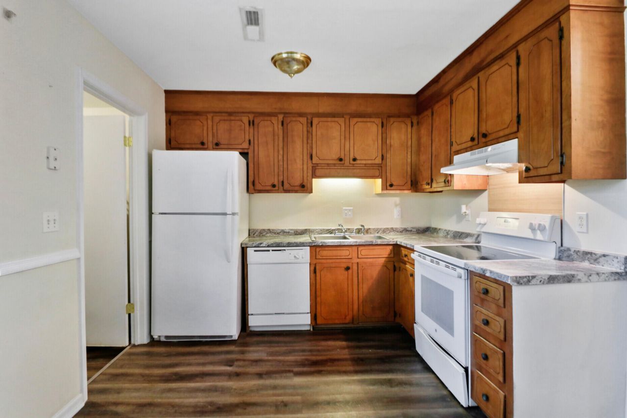 104 Muir Court Photo 8