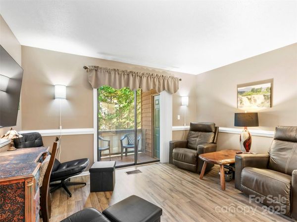 531 Courtwood Lane, Unit 2, Hendersonville, NC 28739