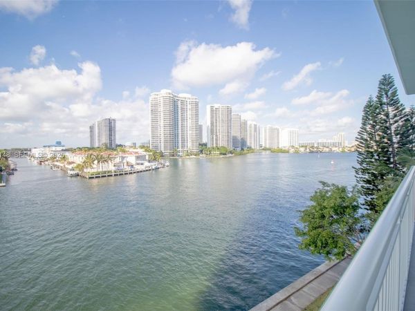 301 174th St, Unit 503, Sunny Isles Beach, FL 33160