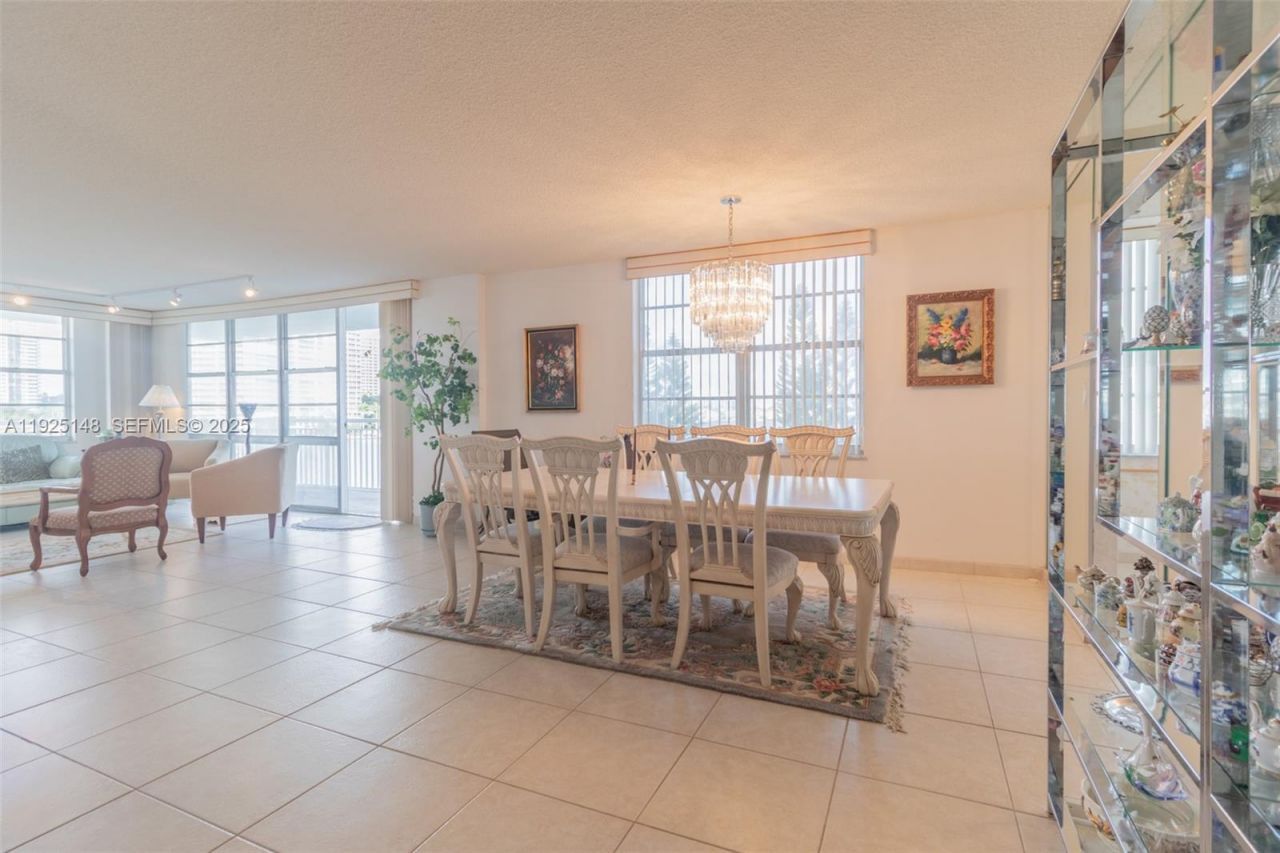 301 174th St, Unit 503, Sunny Isles Beach, FL 33160 Photo