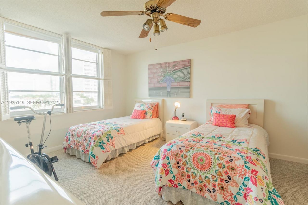 301 174th St, Unit 503, Sunny Isles Beach, FL 33160 Photo