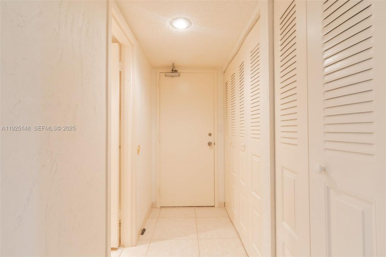 301 174th St, Unit 503, Sunny Isles Beach, FL 33160 Photo