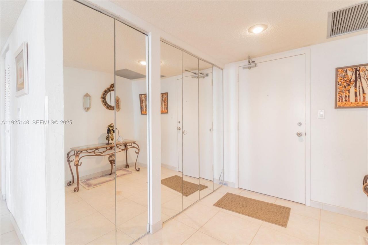 301 174th St, Unit 503, Sunny Isles Beach, FL 33160 Photo