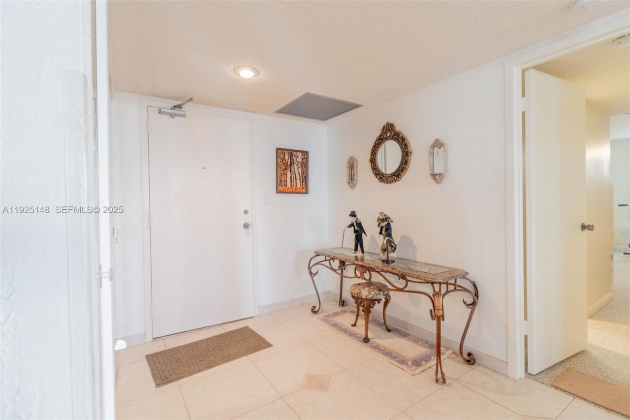 301 174th St, Unit 503, Sunny Isles Beach, FL 33160 Photo