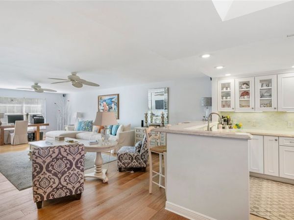 2743 Ocean Drive, Unit 47E, Vero Beach, FL 32963