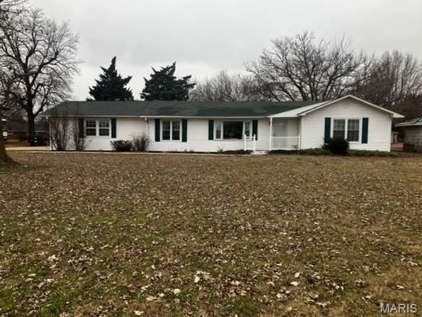 1301 N Douglas, Malden, MO 63863