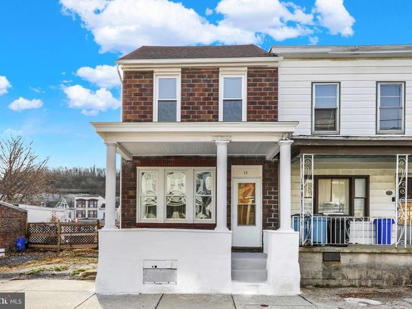 32 S FRONT STREET, SAINT CLAIR, PA 17970