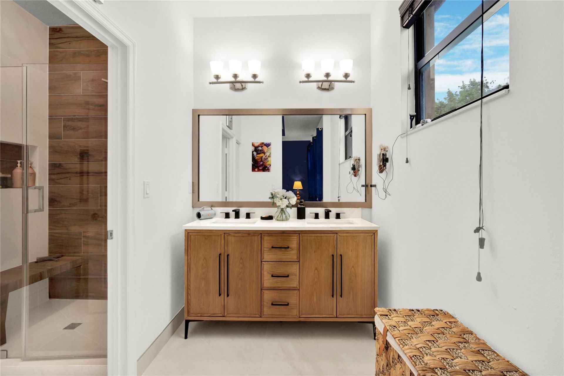 805 NE 191st Street, Miami, FL 33179 Photo