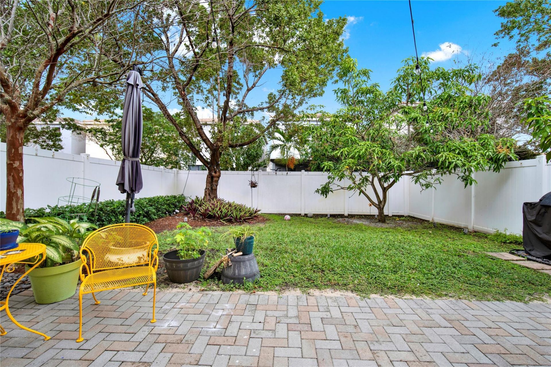 805 NE 191st Street, Miami, FL 33179 Photo