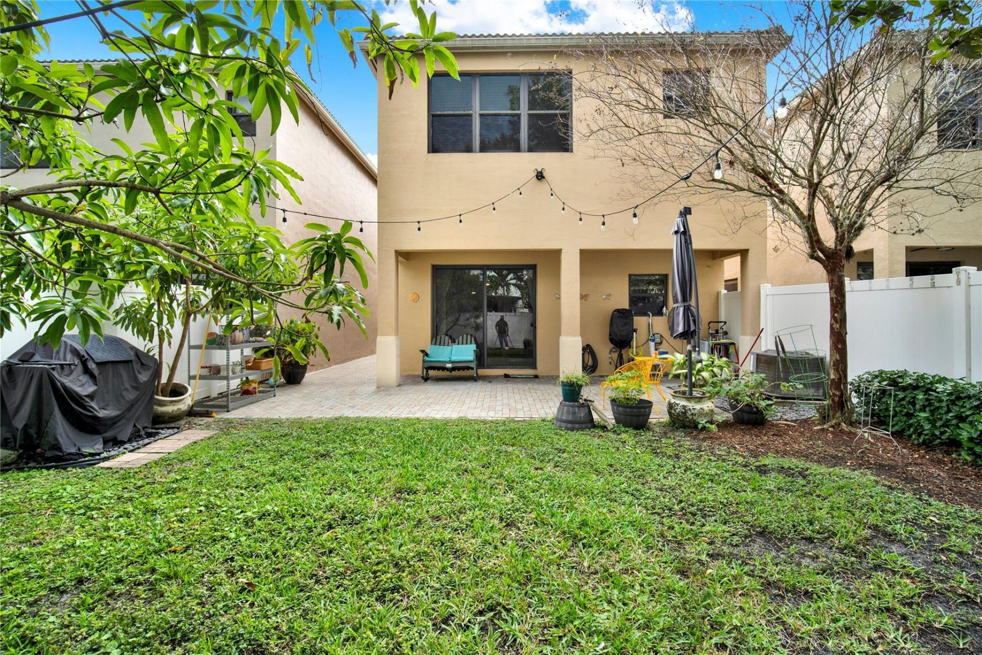 805 NE 191st Street, Miami, FL 33179 Photo