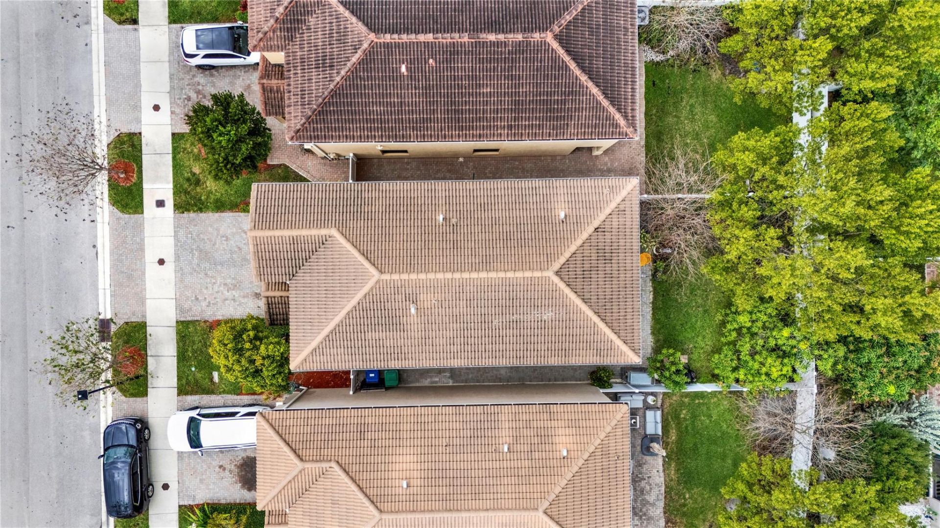 805 NE 191st Street, Miami, FL 33179 Photo