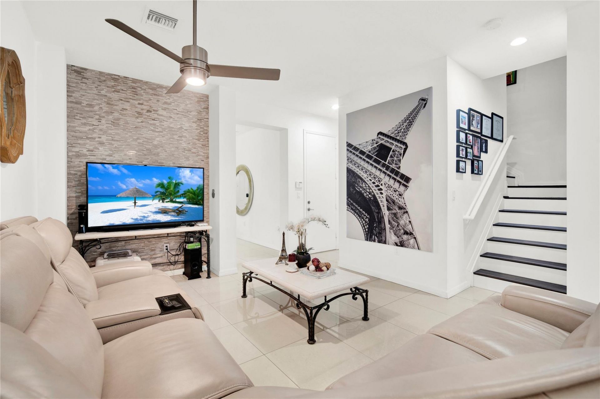 805 NE 191st Street, Miami, FL 33179 Photo