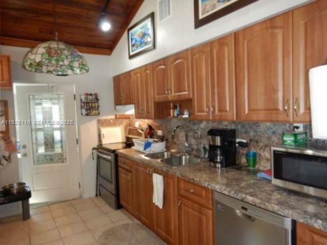 29 Bonefish Ave, Key Largo, FL 33037 Photo