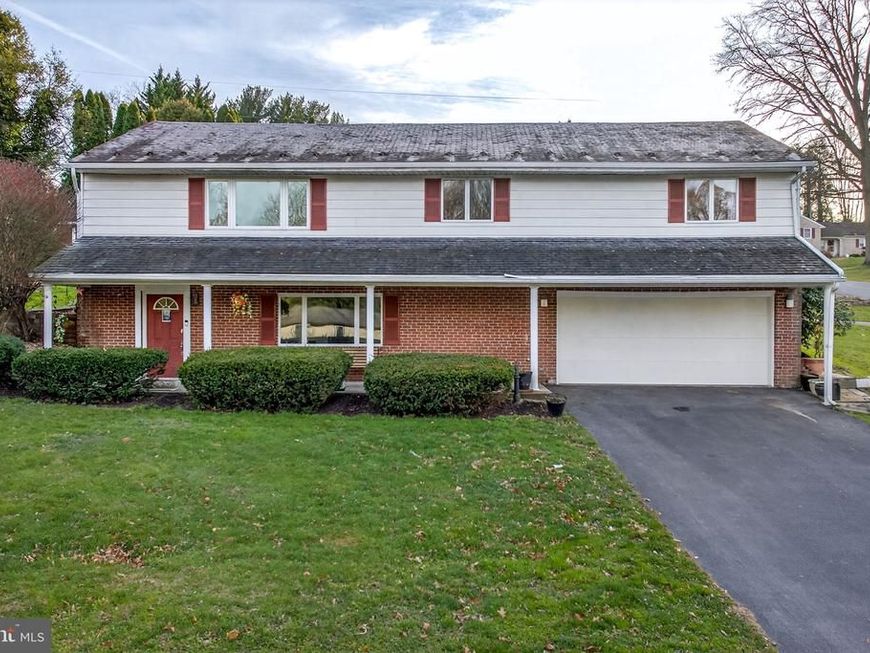 2210 Berkshire Road, Lancaster, PA 17603 Main Photo
