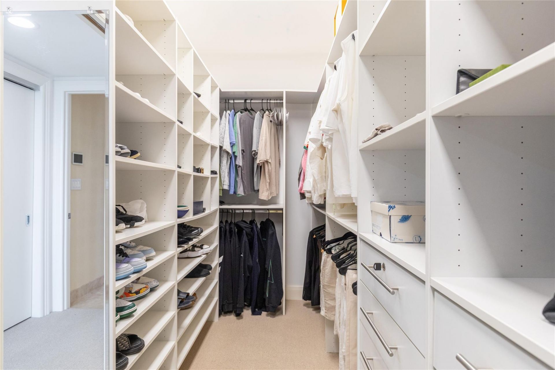 20201 E Country Club Drive, Unit 706, Aventura, FL 33180 Photo