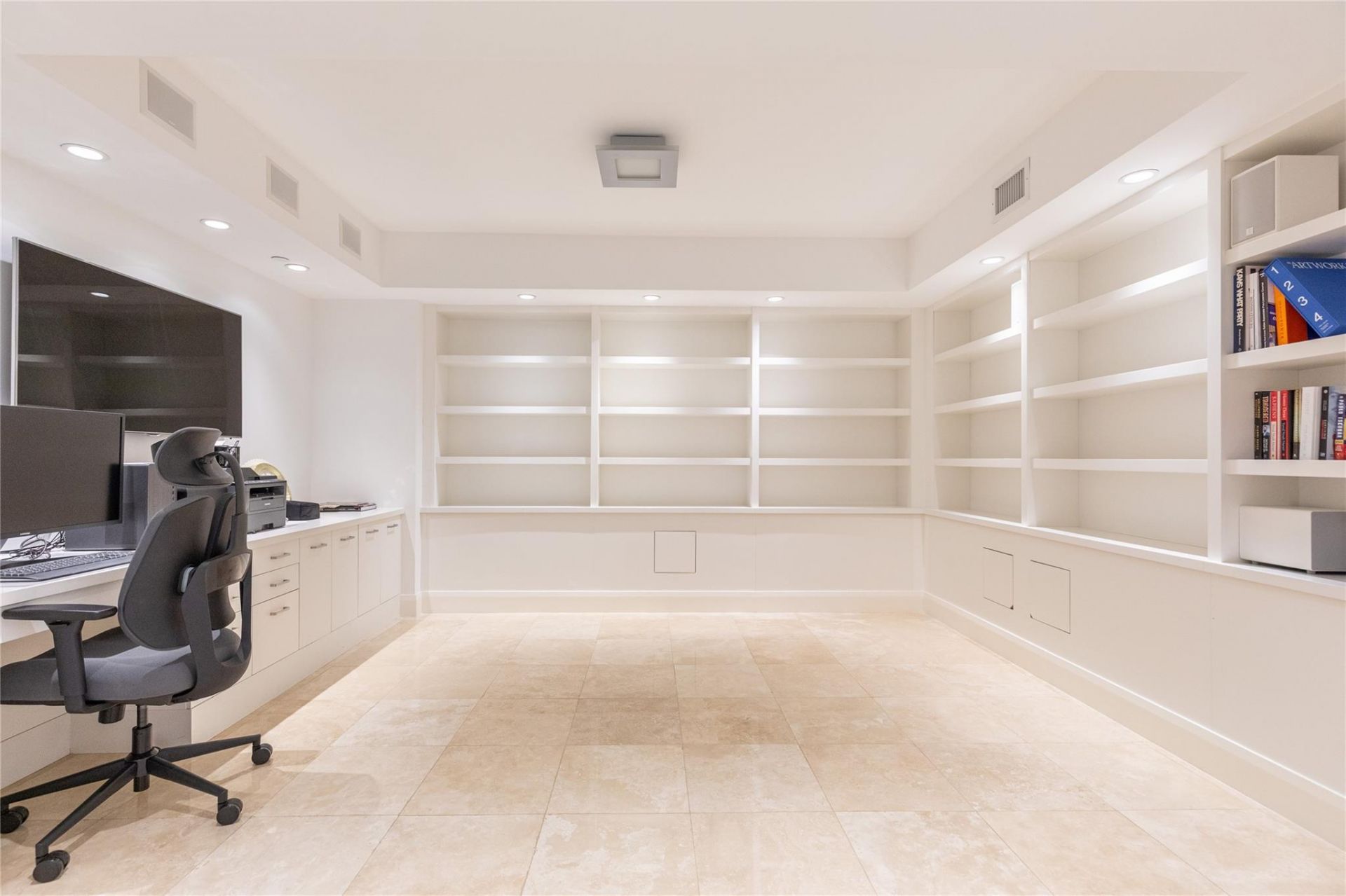 20201 E Country Club Drive, Unit 706, Aventura, FL 33180 Photo