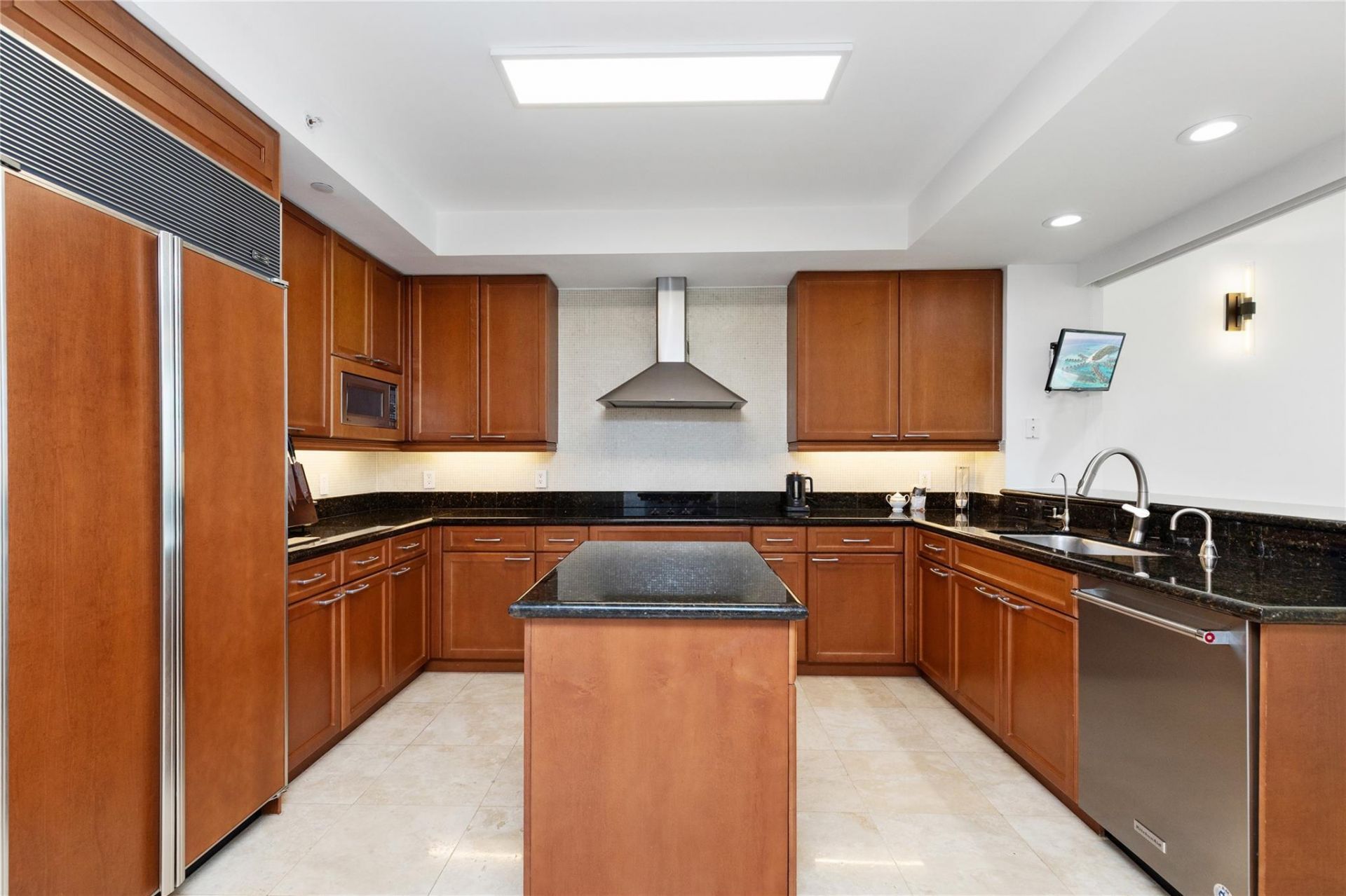 20201 E Country Club Drive, Unit 706, Aventura, FL 33180 Photo