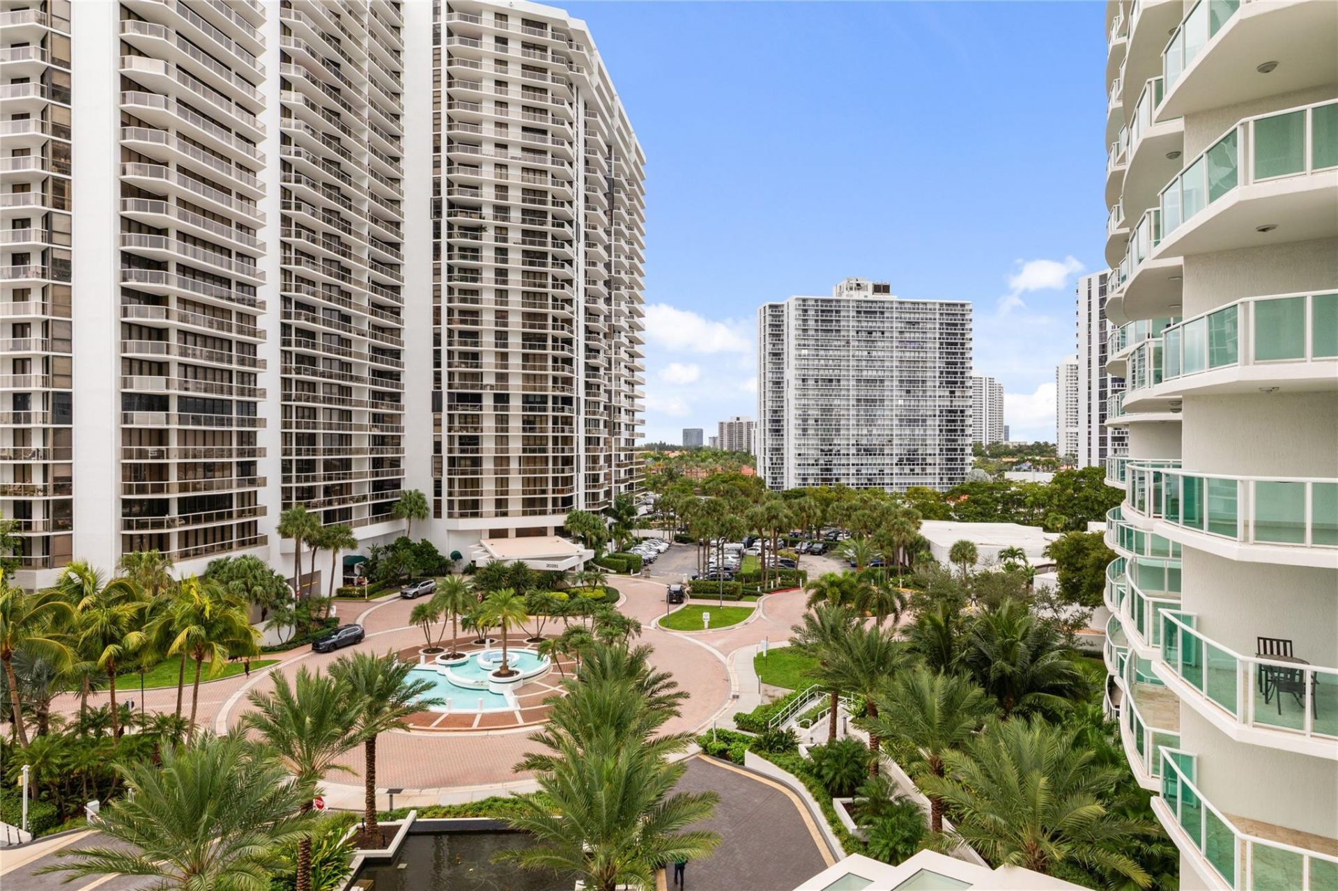 20201 E Country Club Drive, Unit 706, Aventura, FL 33180 Photo