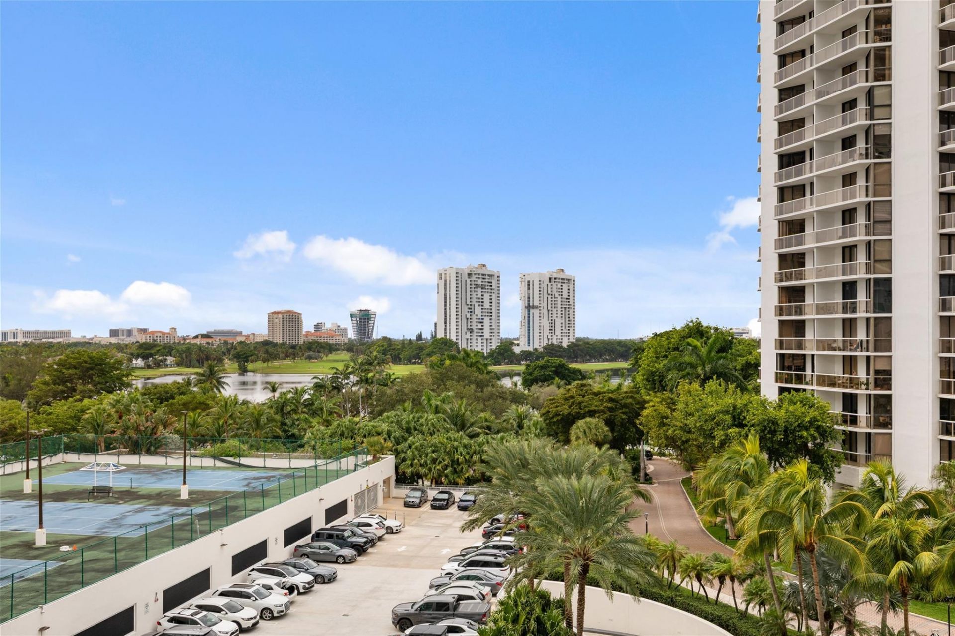 20201 E Country Club Drive, Unit 706, Aventura, FL 33180 Photo