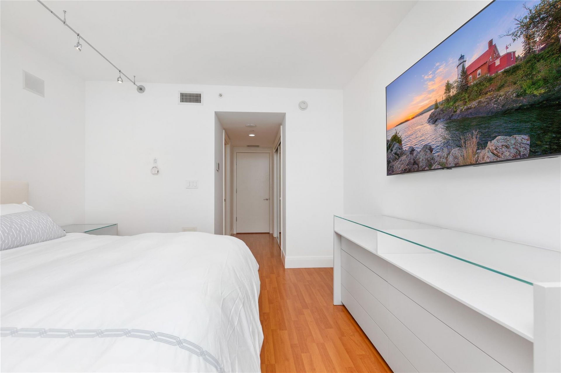 20201 E Country Club Drive, Unit 706, Aventura, FL 33180 Photo