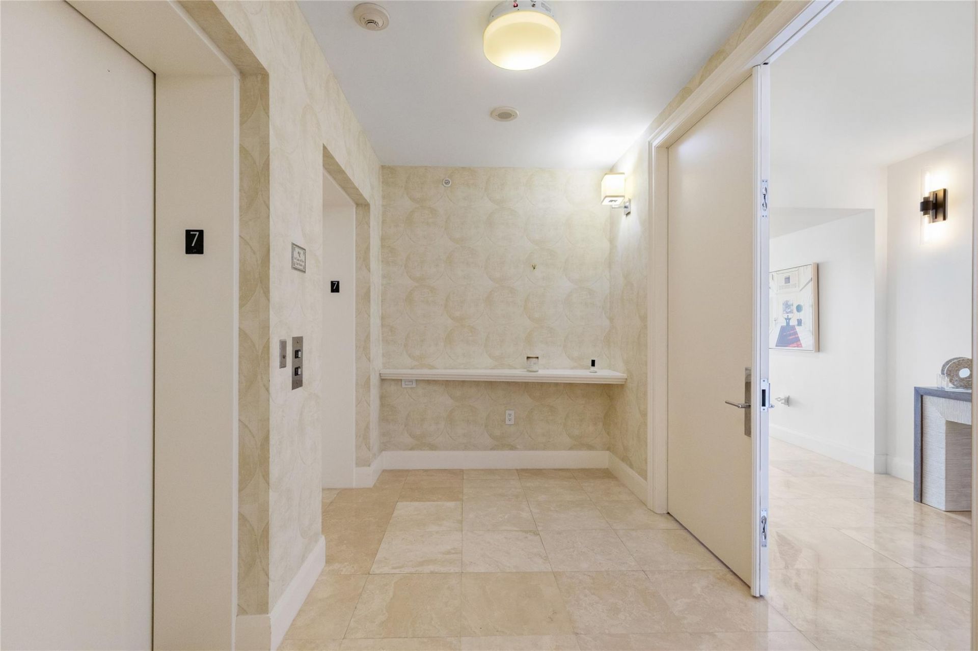 20201 E Country Club Drive, Unit 706, Aventura, FL 33180 Photo