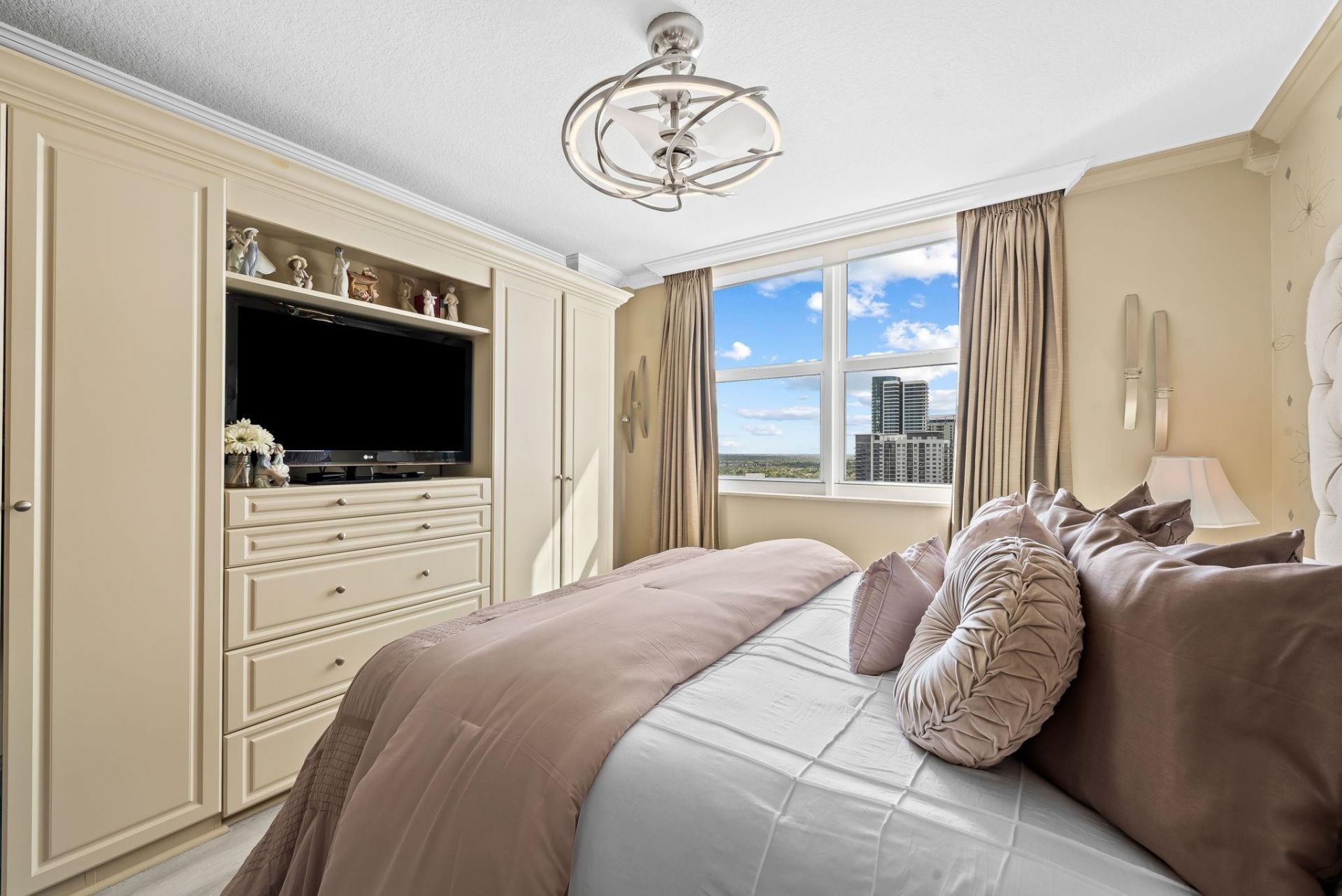 347 N New River Drive, Unit 2105, Fort Lauderdale, FL 33301 Photo