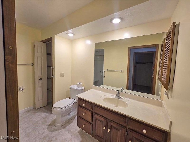 117 Brookview Drive SW, North Canton, OH 44709 Photo 10