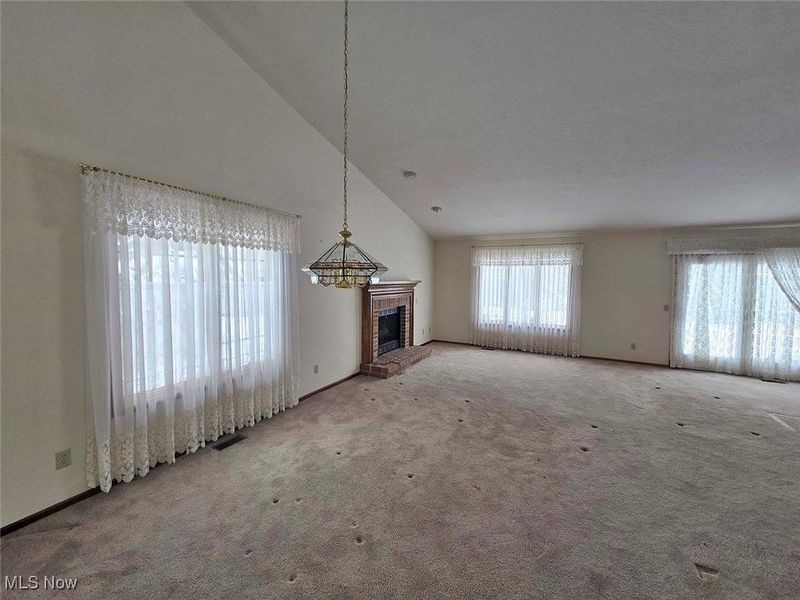 117 Brookview Drive SW, North Canton, OH 44709 Photo 5