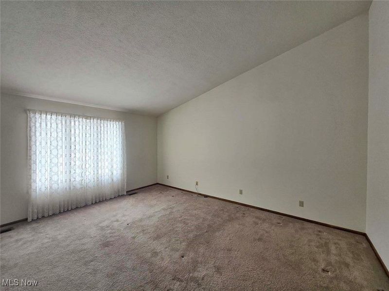 117 Brookview Drive SW, North Canton, OH 44709 Photo 9