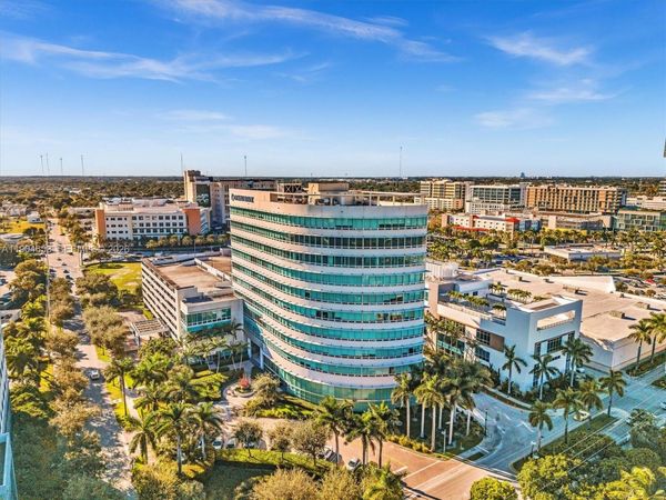 20900 NE 30th Ave, Unit 207, Aventura, FL 33180