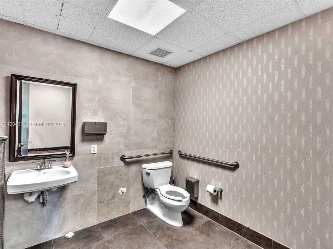 20900 NE 30th Ave, Unit 207, Aventura, FL 33180 Photo