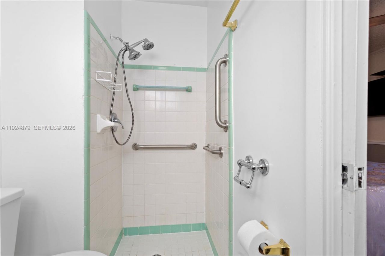 1410 NW 42nd St, Fort Lauderdale, FL 33309 Photo