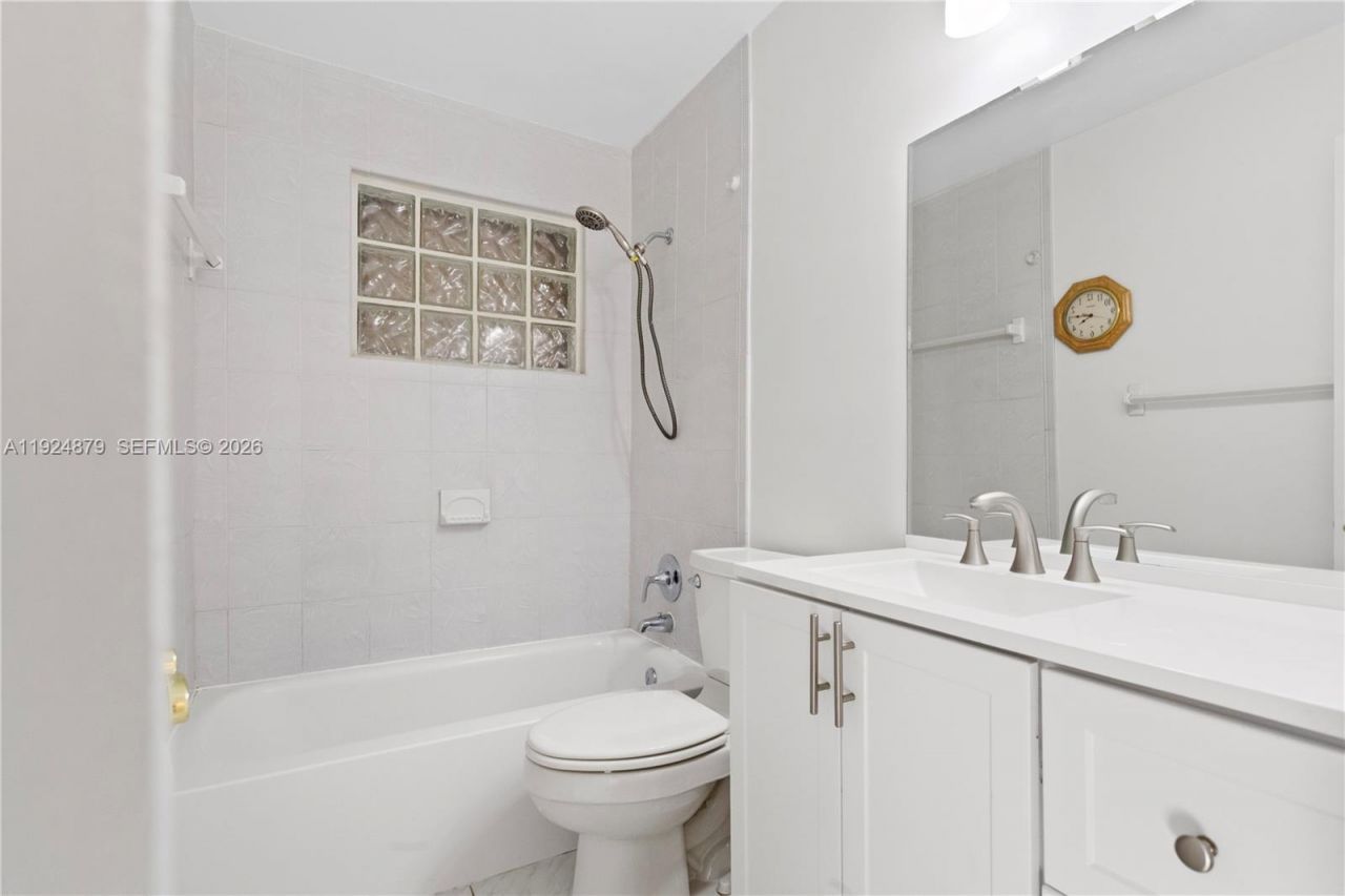 1410 NW 42nd St, Fort Lauderdale, FL 33309 Photo