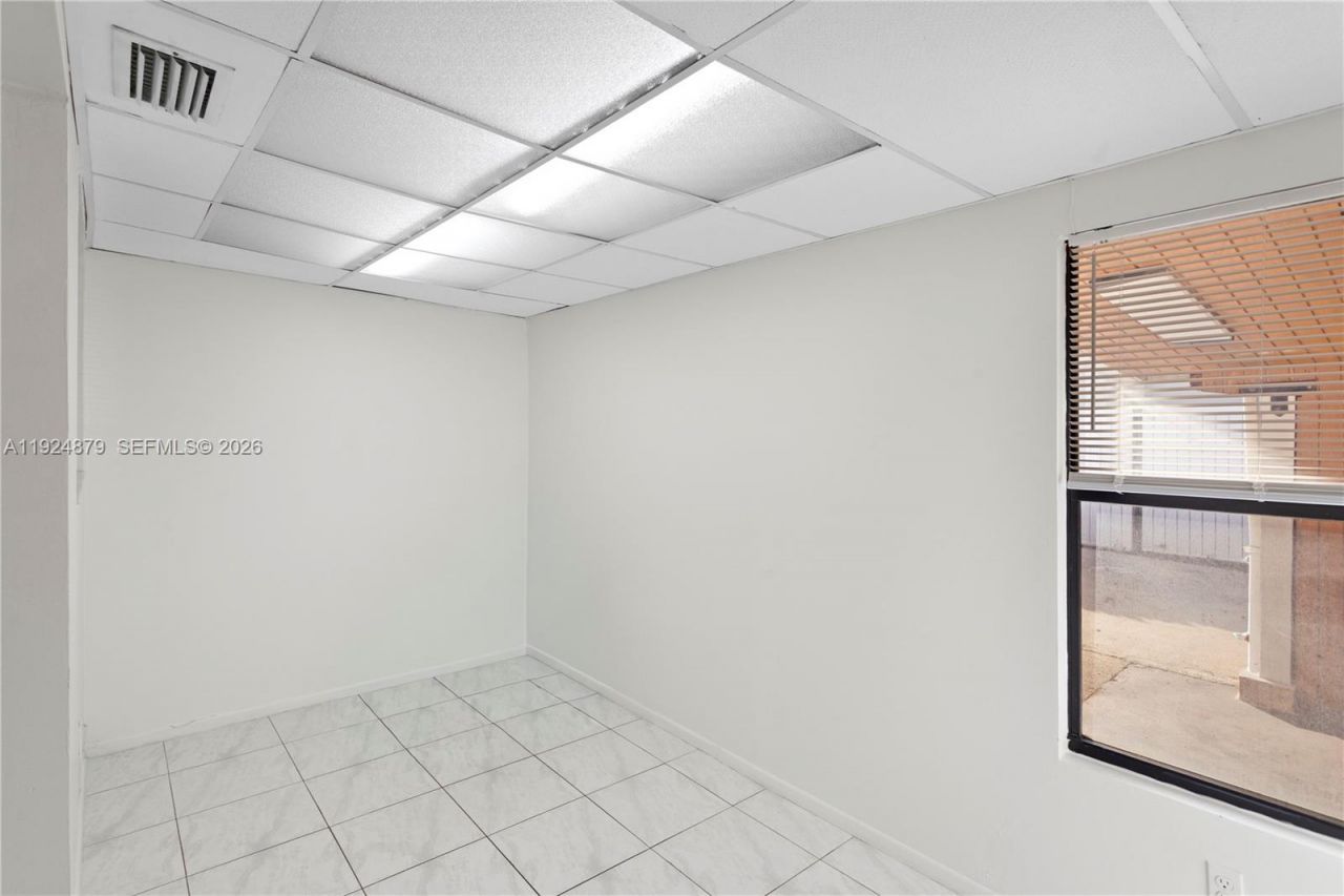 1410 NW 42nd St, Fort Lauderdale, FL 33309 Photo