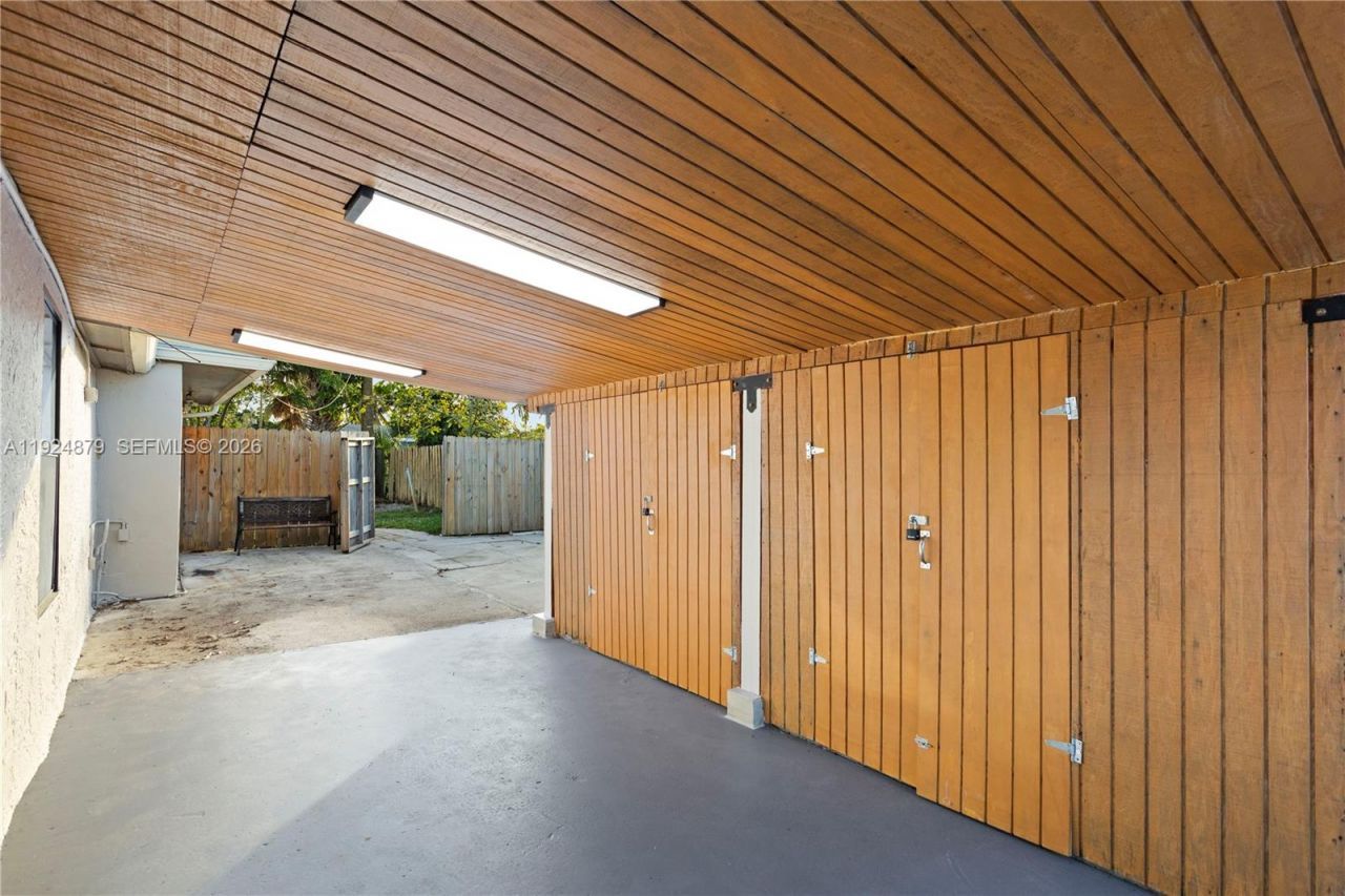 1410 NW 42nd St, Fort Lauderdale, FL 33309 Photo