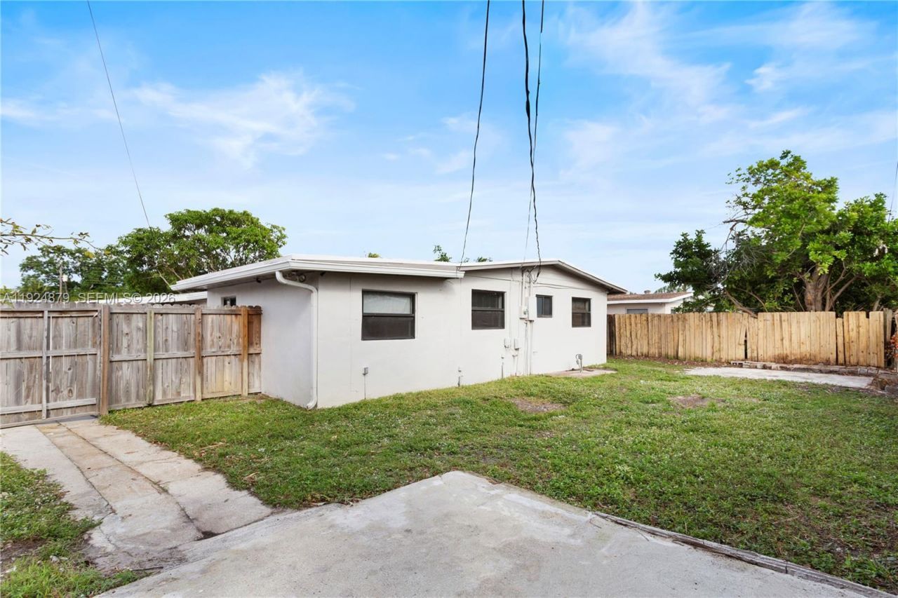 1410 NW 42nd St, Fort Lauderdale, FL 33309 Photo