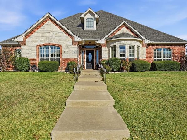 2219 Nottaway Drive, Cleburne, TX 76033