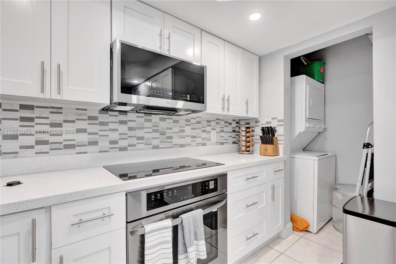 9273 Collins Ave, Unit 407, Surfside, FL 33154 Photo