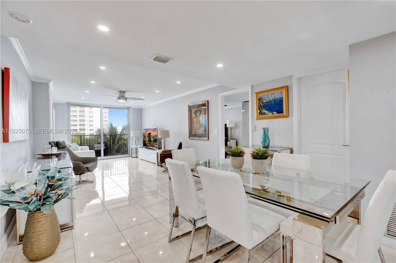 9273 Collins Ave, Unit 407, Surfside, FL 33154 Photo