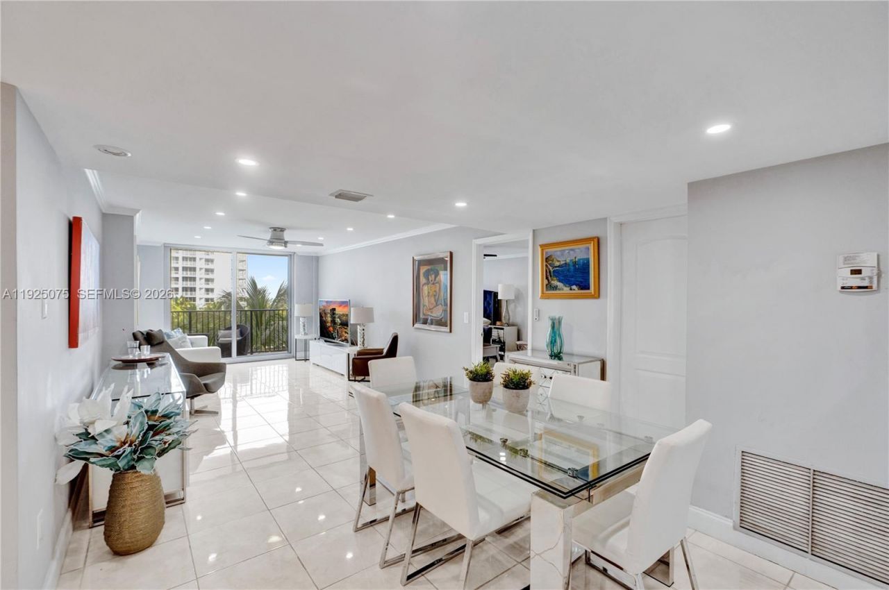 9273 Collins Ave, Unit 407, Surfside, FL 33154 Photo