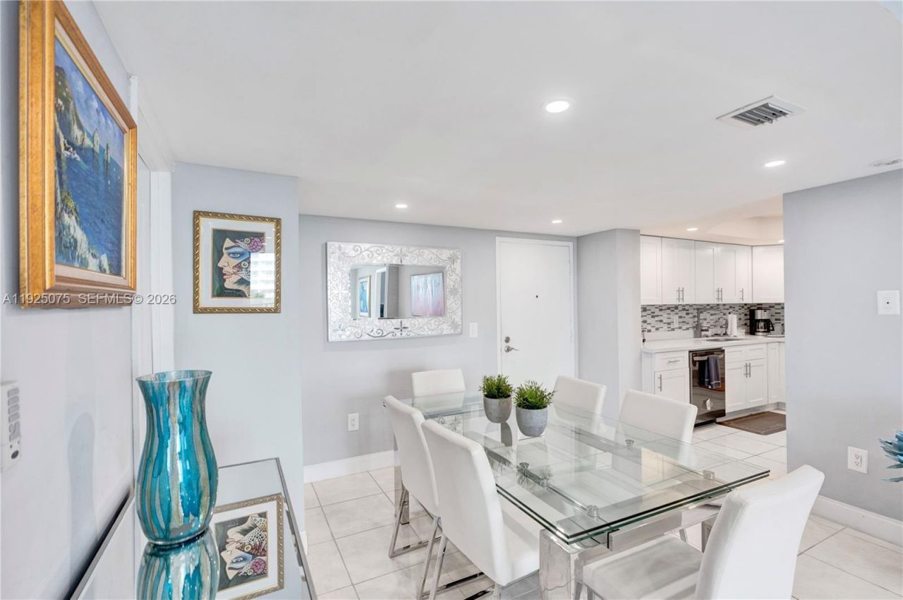 9273 Collins Ave, Unit 407, Surfside, FL 33154 Photo